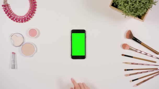 Posouvání na Smartphone s zelená obrazovka