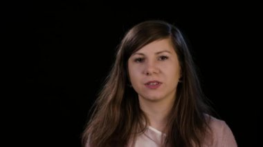 Genç Bayan Immitating bir diş ağrısı