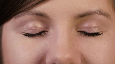 Bir genç kadının gözleri closeup