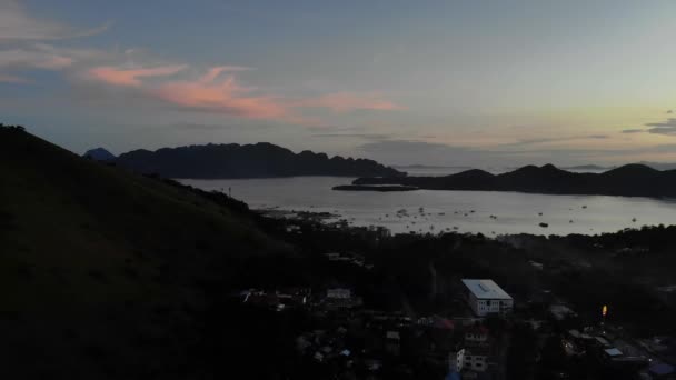 Vista Aérea Hermosa Puesta Sol Colorida Coron Filipinas — Vídeos de Stock