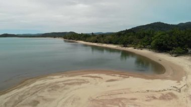 Güzel Rio Playa Sahili üzerinde uçuyor, Coron Adası, Palawan, Filipinler