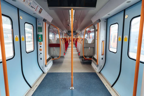 Londres Reino Unido 2020 Tren Londres Southwestern Vacío Mientras Gente — Foto de Stock