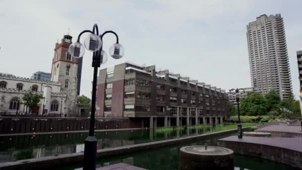 Londres Reino Unido 2020 Calles Vacías Barbican Mientras Gente Aísla — Vídeos de Stock