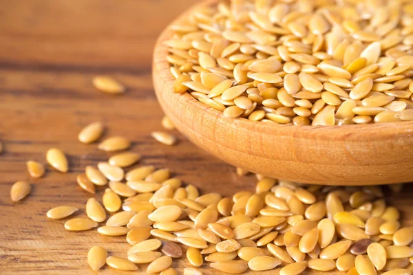 Altın keten tohumu ya da keten tohumu