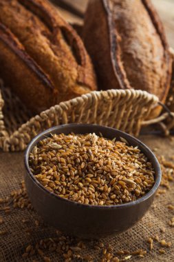 Ekmek çul Çavdarlı ekmek ile dolu kase.