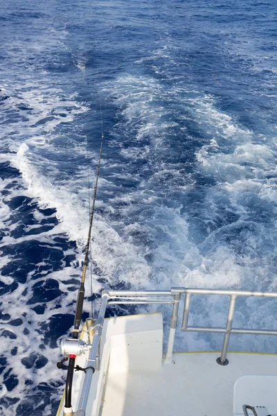 Deep sea rod and reel fishing from boat — Stock Photo, Image