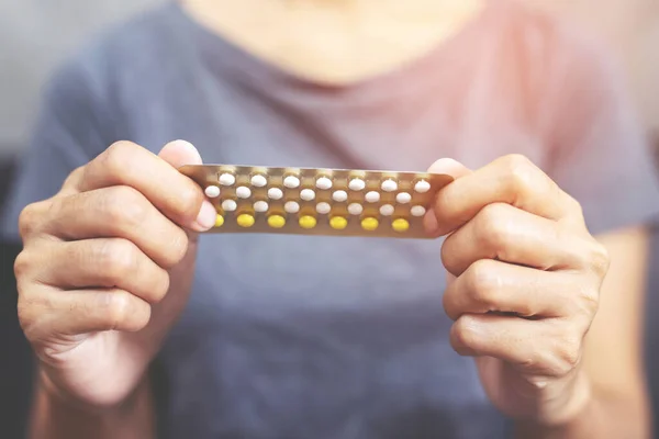 Контрацептивные Средства Презерватив Противозачаточные Таблетки — стоковое фото