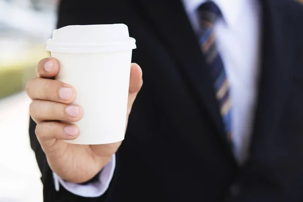 Zakenmensen Die Warme Koffie Drinken Voordat Reizen — Stockfoto