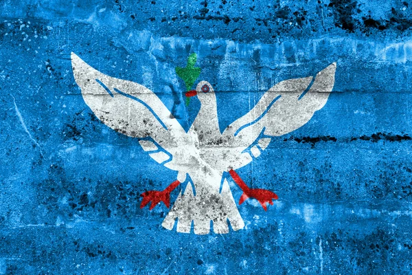 Флаг Сальвадора, Баия, Бразилия, расписанный на грязной стене — стоковое фото