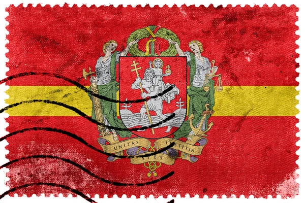 팔의 외 투, 리투아니아, 오래 된 우표와 빌니우스의 국기 — 스톡 사진