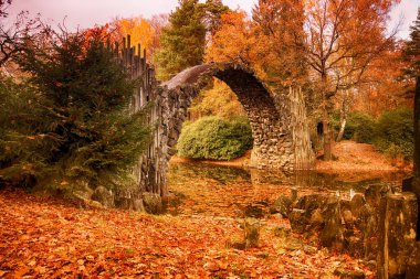 Rakotz Köprüsü (Rakotzbrucke, Şeytan Köprüsü) Kromlau, Saksonya