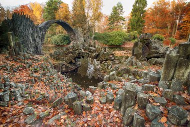 Rakotz Köprüsü (Rakotzbrucke, Şeytan Köprüsü) Kromlau, Saksonya