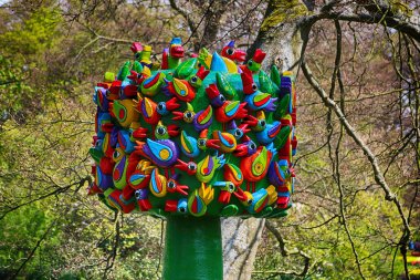 Keukenhof Bahçe, Lisse, Hollanda - 29 Nisan 2017: Dünyanın en büyük çiçek bahçeleri biridir. 7 milyonun üzerinde çiçek soğanı ve bir milyon ziyaretçi her yıl.