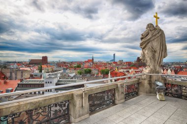 Wroclaw, Polonya - 29 Haziran 2017: Wroclaw Old Town. Wroclaw Üniversitesi matematik kuleden görüntüleyin. Aşağı Silezya, Polonya, Avrupa'nın tarihsel başkenti.