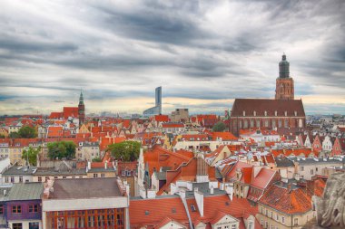 Wroclaw, Polonya - 29 Haziran 2017: Wroclaw Old Town. Wroclaw Üniversitesi matematik kuleden görüntüleyin. Aşağı Silezya, Polonya, Avrupa'nın tarihsel başkenti.