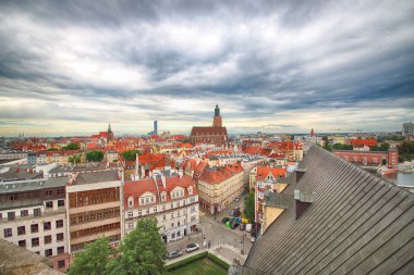 Wroclaw, Polonya - 29 Haziran 2017: Wroclaw Old Town. Wroclaw Üniversitesi matematik kuleden görüntüleyin. Aşağı Silezya, Polonya, Avrupa'nın tarihsel başkenti.