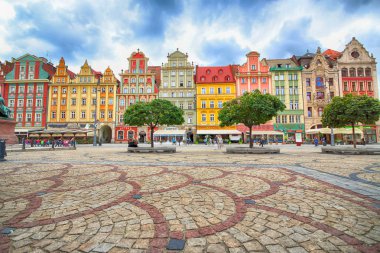 Wroclaw, Polonya - 13 Temmuz 2017: Wroclaw Old Town. Bir Avrupa'nın en renkli Pazar kareler ile şehir. Aşağı Silezya, Polonya, Avrupa'nın tarihsel başkenti.
