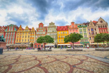 Wroclaw, Polonya - 13 Temmuz 2017: Wroclaw Old Town. Bir Avrupa'nın en renkli Pazar kareler ile şehir. Aşağı Silezya, Polonya, Avrupa'nın tarihsel başkenti.