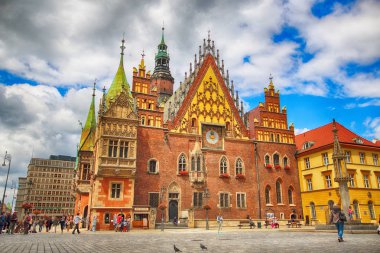 Wroclaw, Polonya - 13 Temmuz 2017: Wroclaw Old Town. Bir Avrupa'nın en renkli Pazar kareler ile şehir. Aşağı Silezya, Polonya, Avrupa'nın tarihsel başkenti.