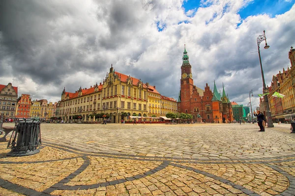 Wroclaw, Polonya - 13 Temmuz 2017: Wroclaw Old Town. Bir Avrupa'nın en renkli Pazar kareler ile şehir. Aşağı Silezya, Polonya, Avrupa'nın tarihsel başkenti.