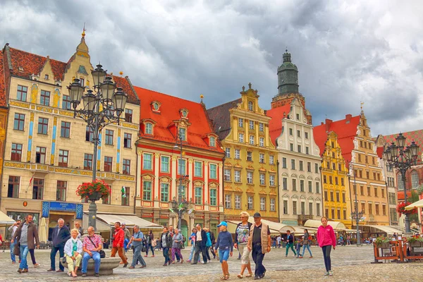 Wroclaw, Polonya - 13 Temmuz 2017: Wroclaw Old Town. Bir Avrupa'nın en renkli Pazar kareler ile şehir. Aşağı Silezya, Polonya, Avrupa'nın tarihsel başkenti.