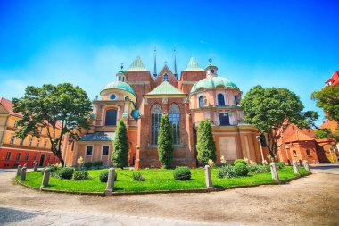 Wroclaw, Polonya - 18 Temmuz 2017: Wroclaw Old Town. Katedral adadır (Ostrow Tumski) şehrin en eski parçası. Tarihi binalar bir yaz gününde. Aşağı Silezya, Polonya, Avrupa'nın başkenti.