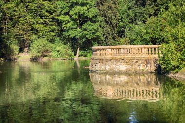 Wroclaw, Polonya - 07 Ağustos 2017: Wroclaw South Park'ta şehrin güneyinde yoktan 1877 yılında yaptırılmıştır. Hugo Richter ve Ferdinand Cohn çayırlar ve büyük bir su birikintisi bir park yaratmıştı.
