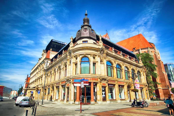 Wroclaw, Polonya - 18 Ağustos 2017: Hotel Monopol yüksek standart ve benzersiz bir tasarıma sahip. Efsanevi Wroclaw otel 1892, neo-Barok tarzında inşa edilmiştir.