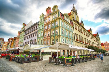 Wroclaw, Polonya - 23 Ağustos 2017: Wroclaw Old Town. Bir Avrupa'nın en renkli Pazar kareler ile şehir. Aşağı Silezya, Polonya, Avrupa'nın tarihsel başkenti.