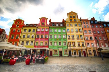 Wroclaw, Polonya - 23 Ağustos 2017: Wroclaw Old Town. Bir Avrupa'nın en renkli Pazar kareler ile şehir. Aşağı Silezya, Polonya, Avrupa'nın tarihsel başkenti.