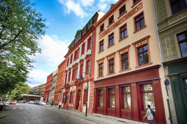 Wroclaw, Polonya - 23 Ağustos 2017: Wroclaw Old Town. Nankiera Meydanı. Tarihi binalar bir yaz gününde. Aşağı Silezya, Polonya, Avrupa'nın tarihsel başkenti.