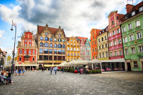 Wroclaw, Polonya - 23 Ağustos 2017: Wroclaw Old Town. Bir Avrupa'nın en renkli Pazar kareler ile şehir. Aşağı Silezya, Polonya, Avrupa'nın tarihsel başkenti.