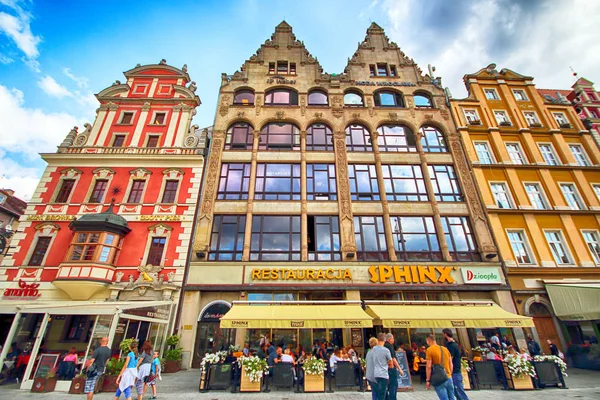 Wroclaw, Polonya - 23 Ağustos 2017: Wroclaw Old Town. Bir Avrupa'nın en renkli Pazar kareler ile şehir. Aşağı Silezya, Polonya, Avrupa'nın tarihsel başkenti.