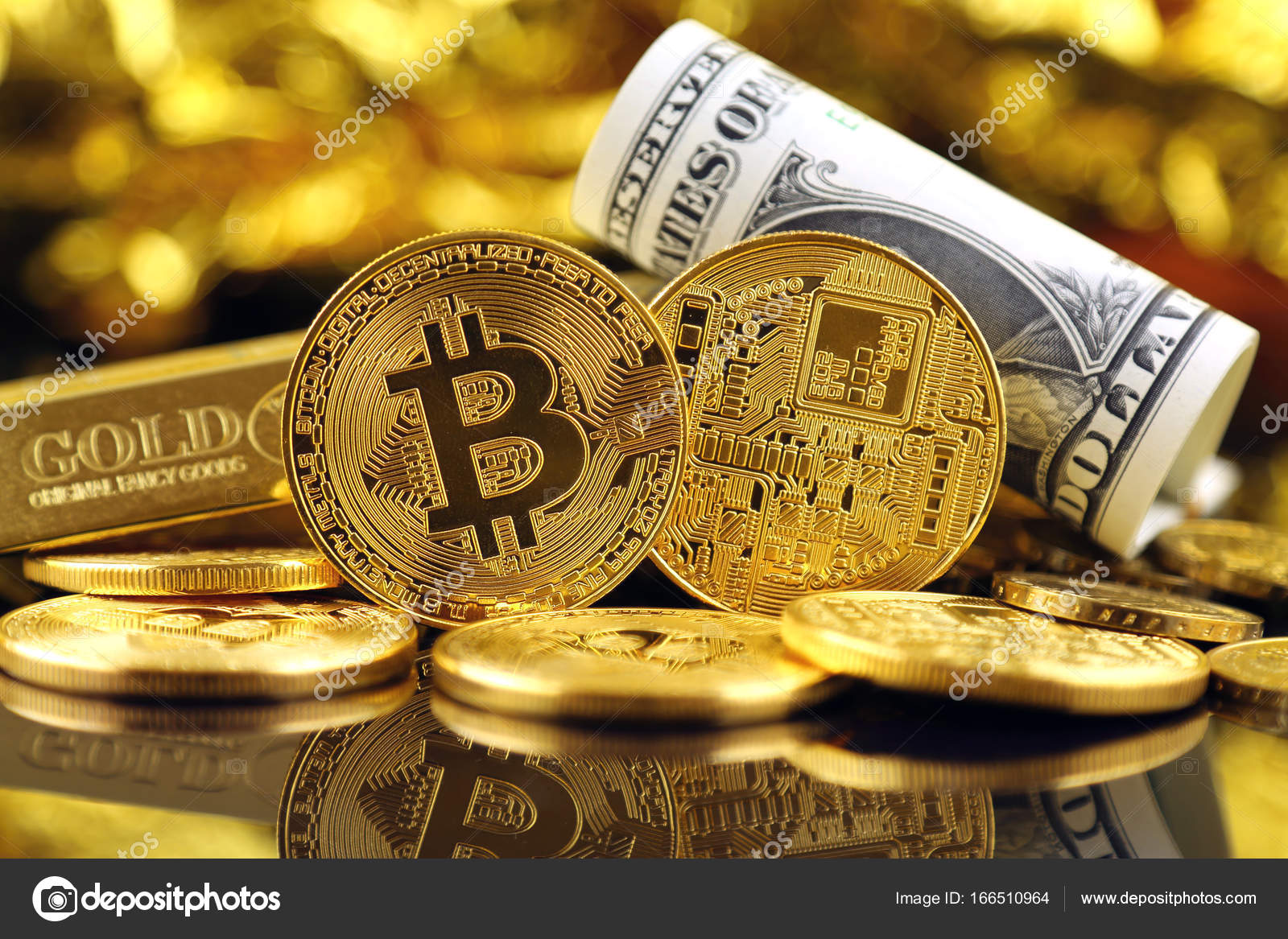 物理版本的比特币（新虚拟货币） 和1 美元的钞票。比特币换成美元。世界各地的cryptocurrency 和数字支付系统概念图像. ——  库存社论照片© PromesaStudio #166510964