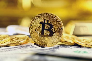 Bitcoin 'in fiziksel versiyonu, yeni sanal para. Dünya çapında kripto para birimi ve dijital ödeme sistemi için kavramsal görüntü ilk merkezi olmayan dijital para birimi olarak adlandırılır..