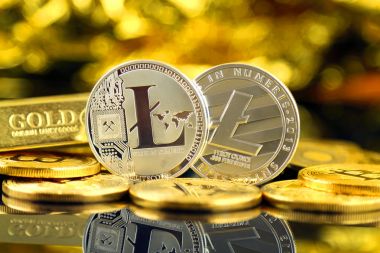 Litecoin 'in fiziksel versiyonu, yeni sanal para. Dünya çapında kripto para birimi ve dijital ödeme sistemi için kavramsal görüntü ilk merkezi olmayan dijital para birimi olarak adlandırılır..