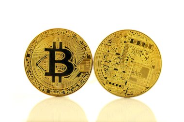 Bitcoin 'in fiziksel versiyonu, yeni sanal para. Dünya çapında kripto para birimi ve dijital ödeme sistemi için kavramsal görüntü ilk merkezi olmayan dijital para birimi olarak adlandırılır..