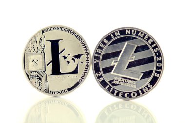 Litecoin 'in fiziksel versiyonu, yeni sanal para. Dünya çapında kripto para birimi ve dijital ödeme sistemi için kavramsal görüntü ilk merkezi olmayan dijital para birimi olarak adlandırılır..