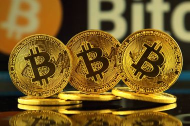 Wroclaw, Polonya - 14 Ekim 2017: Bitcoin, yeni sanal para yüksek ilgi.