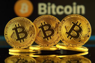 Wroclaw, Polonya - 14 Ekim 2017: Bitcoin, yeni sanal para yüksek ilgi.