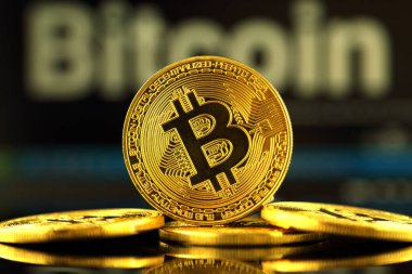 Wroclaw, Polonya - 14 Ekim 2017: Bitcoin, yeni sanal para yüksek ilgi.