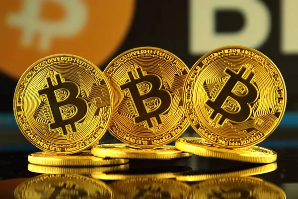 Wroclaw, Polonya - 14 Ekim 2017: Bitcoin, yeni sanal para yüksek ilgi.