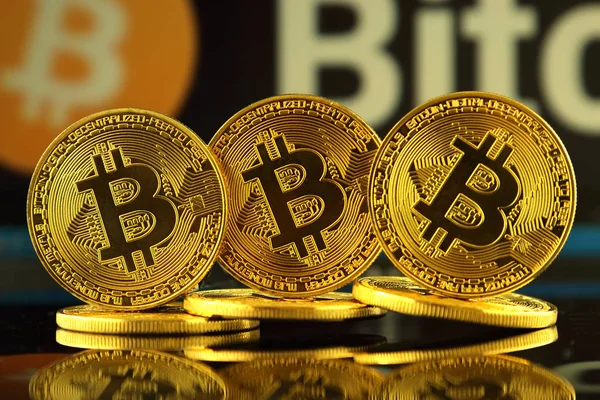 Wroclaw, Polonya - 14 Ekim 2017: Bitcoin, yeni sanal para yüksek ilgi.