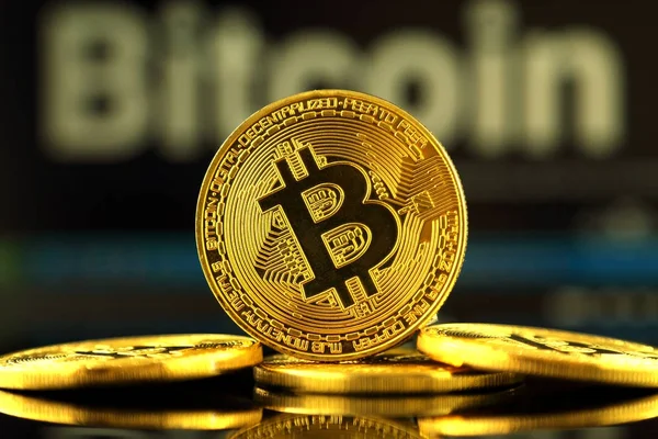 Wroclaw, Polonya - 14 Ekim 2017: Bitcoin, yeni sanal para yüksek ilgi.