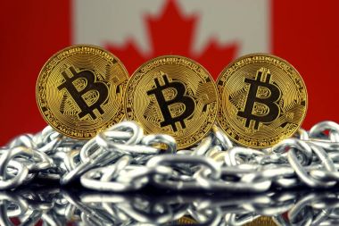 Bitcoin (sanal para), zincir ve Kanada bayrağı fiziksel sürümü. Kanada Blockchain teknoloji ve cryptocurrency yatırımcılar kavramsal görüntü.