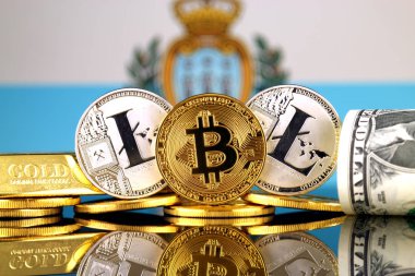 Bitcoin, Litecoin, altın, bize dolar ve San Marino bayrağı fiziksel sürümü. Cryptocurrency, altın ve dolar yatırımcılar için kavramsal görüntü.