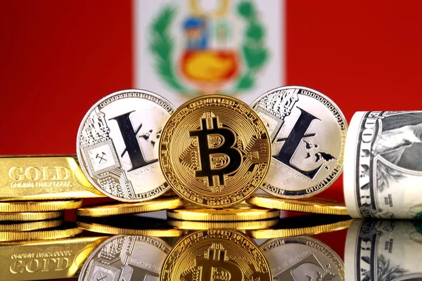 Bitcoin, Litecoin, altın, bize dolar ve Peru bayrağı fiziksel sürümü. Cryptocurrency, altın ve dolar yatırımcılar için kavramsal görüntü.