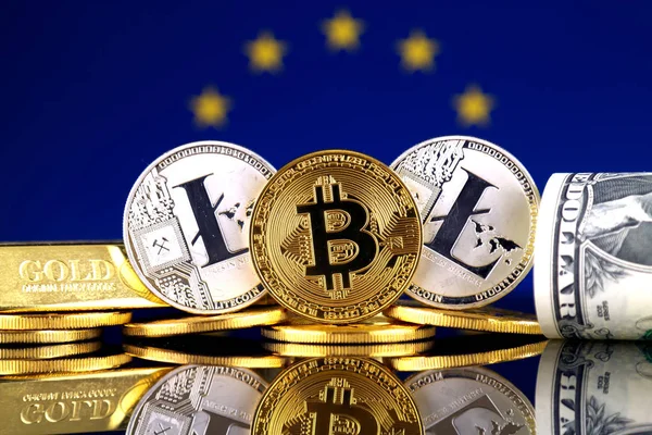 Bitcoin, Litecoin, altın, bize dolar ve Avrupa Birliği bayrağı fiziksel sürümü. Cryptocurrency, altın ve dolar yatırımcılar için kavramsal görüntü.
