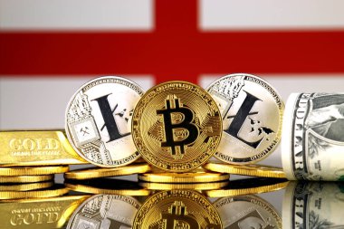Bitcoin, Litecoin, altın, bize dolar ve İngiltere bayrağı fiziksel sürümü. Cryptocurrency, altın ve dolar yatırımcılar için kavramsal görüntü.