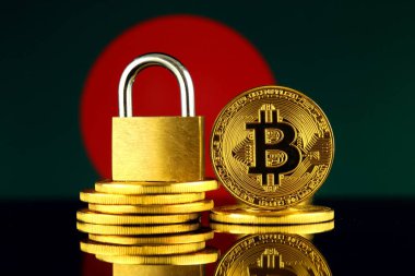 Bitcoin, altın asma kilit ve Bangladeş bayrağı fiziksel sürümü. Cryptocurrencies, yönetmelikler, kısıtlamaları veya güvenlik, koruma, gizlilik yasaklanması.